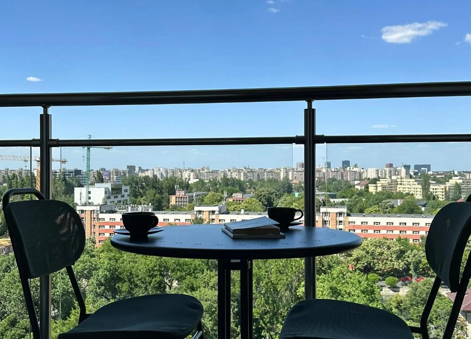 Urban Heights - Bucharest Skyline Apartment Romania