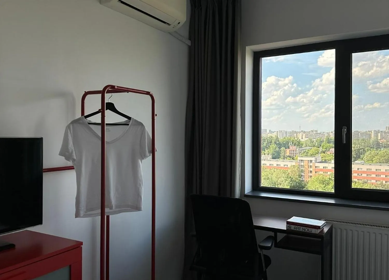 Urban Heights - Bucharest Skyline Apartment
