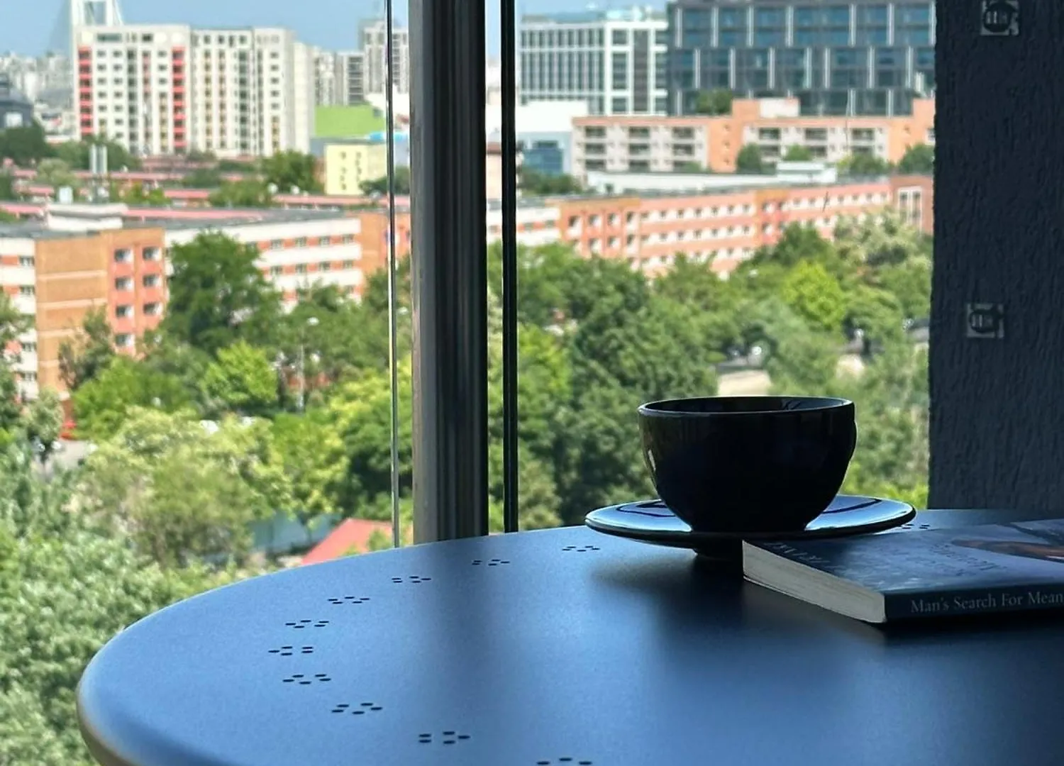 Urban Heights - Bucharest Skyline Apartment